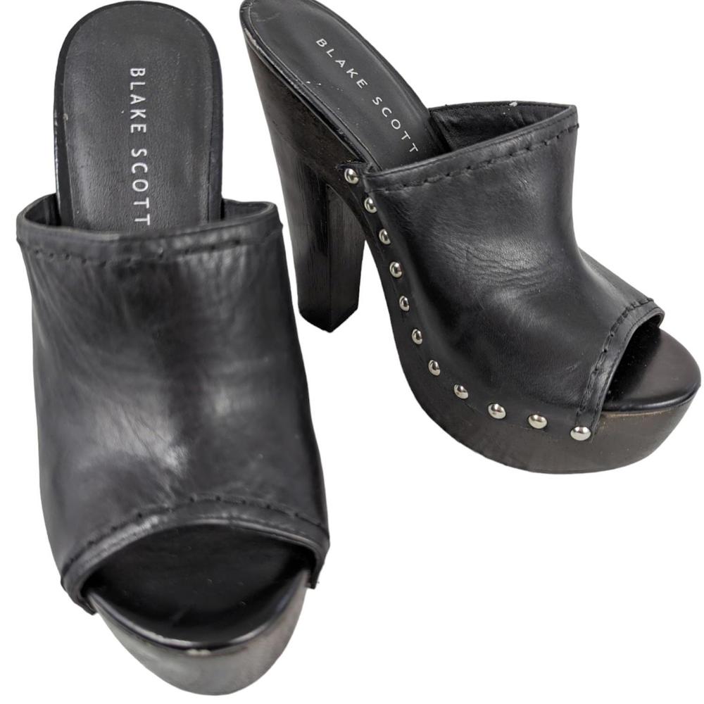 NWOT! BLAKE SCOTT! BLACK LEATHER SILVER STUDDED PLATFORM CLOGS! SZ 7.5M